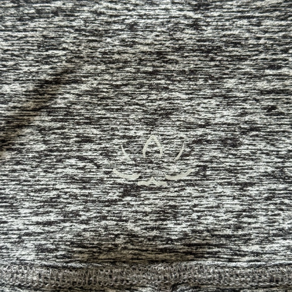 Beyond Yoga Women's Spacedye Gray Bike Shorts - Picture 4 of 5